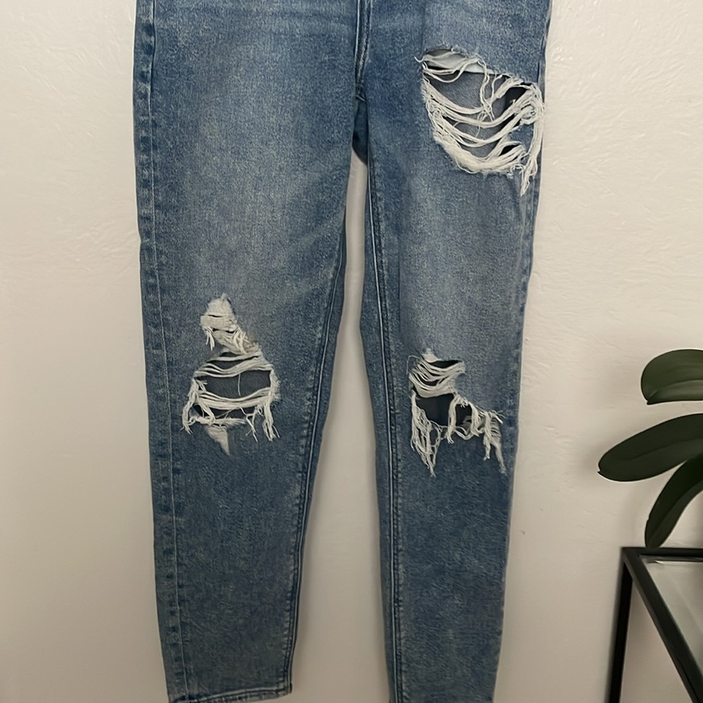 American Eagle Curvy Mom Jeans Size 00 - Picture 4 of 6